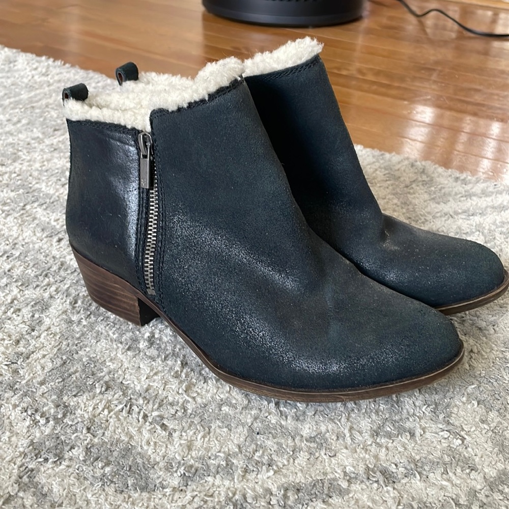 Lucky Brand soft lined booties
